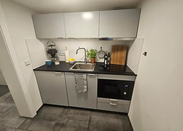 Stylish - Renovated & 아파트 카셀